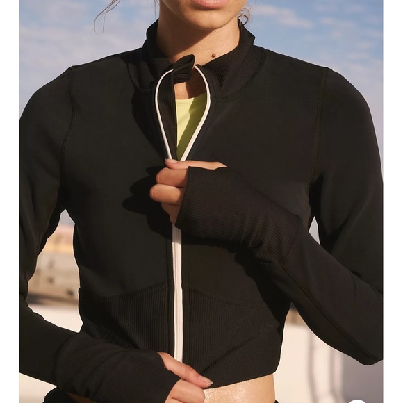 Free people Formula Won Zip Layer - Picture 3 of 4